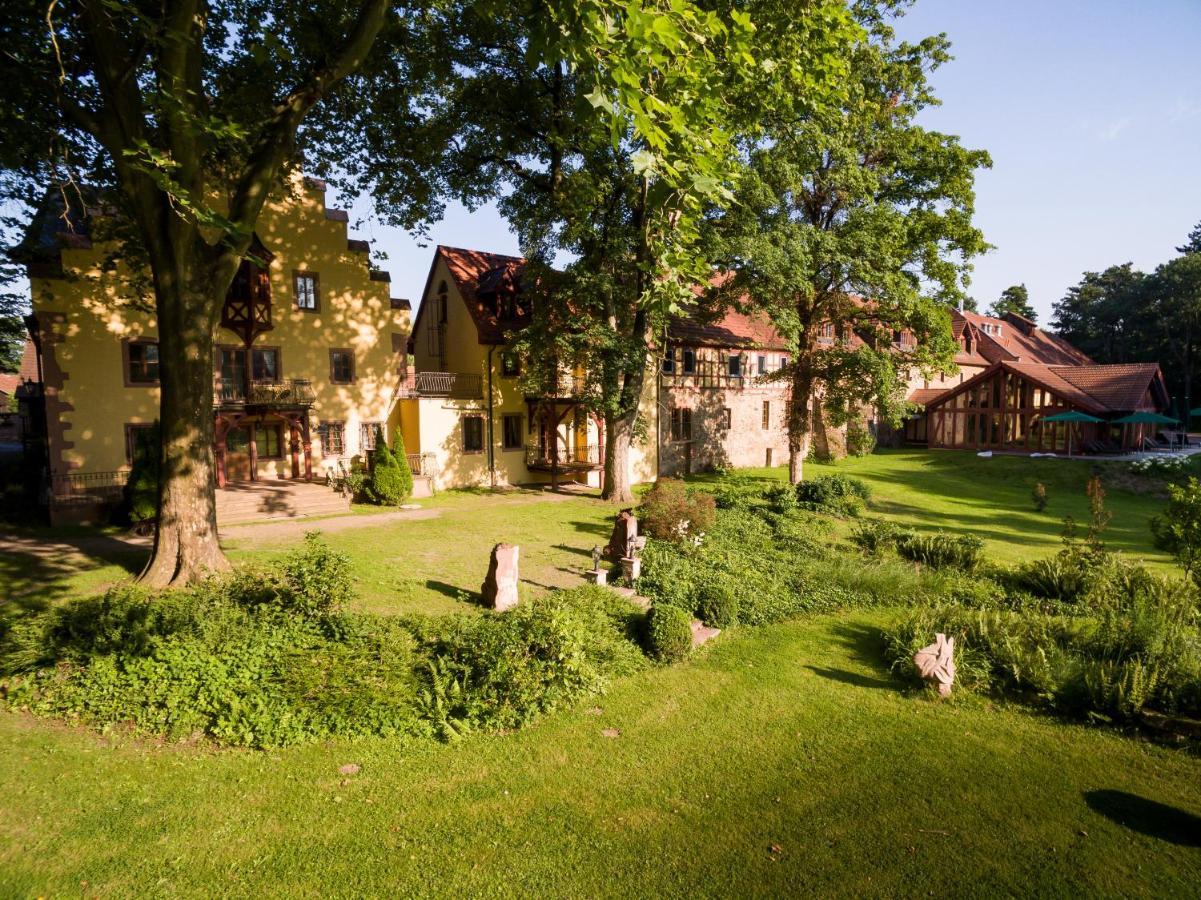 Schlosshotel Weyberhöfe Hösbach Exterior foto